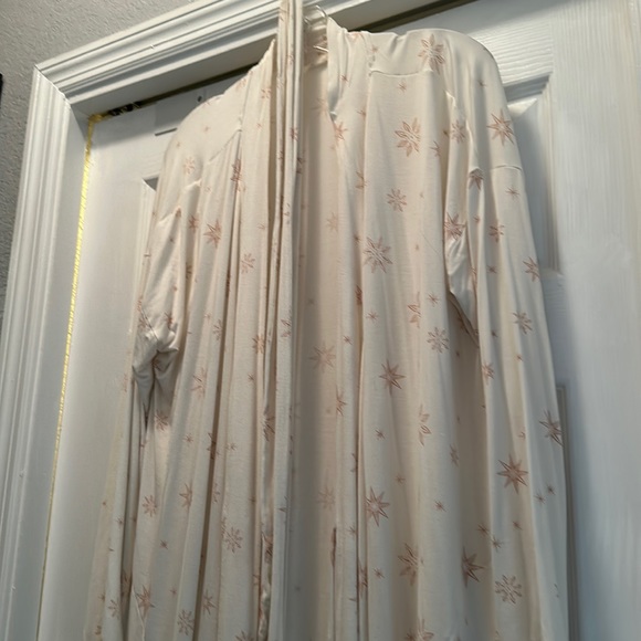 Soma Lightweight Robe - Picture 3 of 5